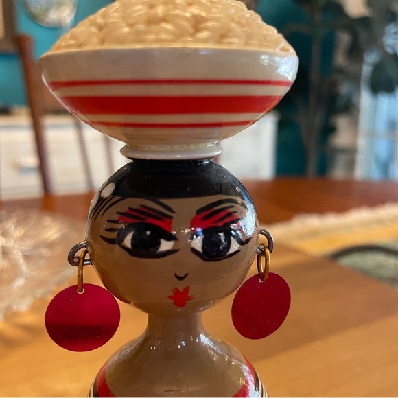 Vintage Hand Painted Wood Peg Woman Holding Rice Bowl On Head 6 1/2 inches tall - Picture 7 of 10